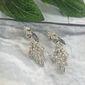 Vintage Hedy ART Deco clip on earrings rhodium plated signed 1.5” long